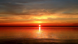 匈牙利巴拉顿湖上美丽的日出27秒视频