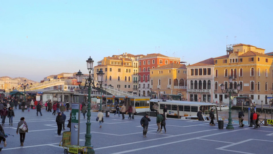 威尼斯城市街景人流视频
