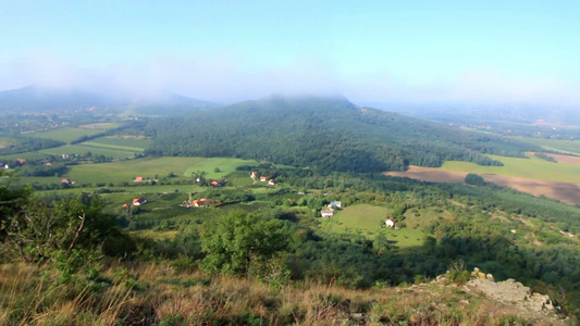 夏季匈牙利郊区森林农村庄景观视频