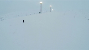 航拍滑雪场滑雪11秒视频