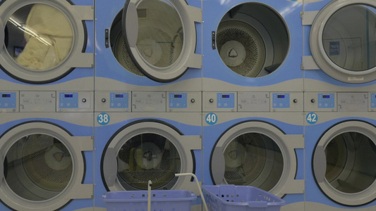 两排洗衣机视频