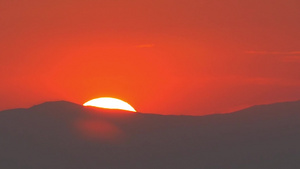 日落时鲜红的天空42秒视频