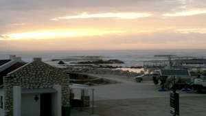 南非海岸上空的日出16秒视频