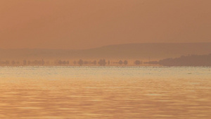 匈牙利巴拉顿湖上美丽的日出28秒视频