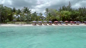 毛里求斯海滩和清澈的海水景色30秒视频