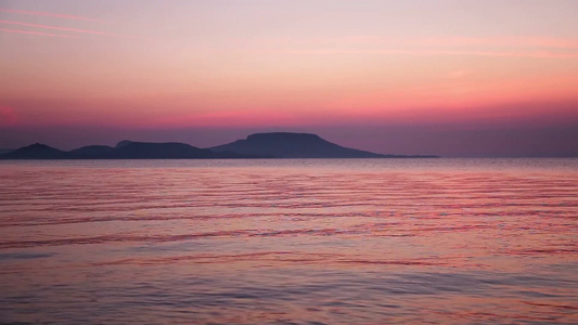 匈牙利巴拉顿湖上的日落景观视频