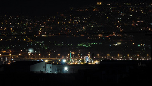 灯光点点希腊夜晚城市生活20秒视频