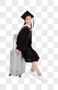 拖行李箱的毕业生图片