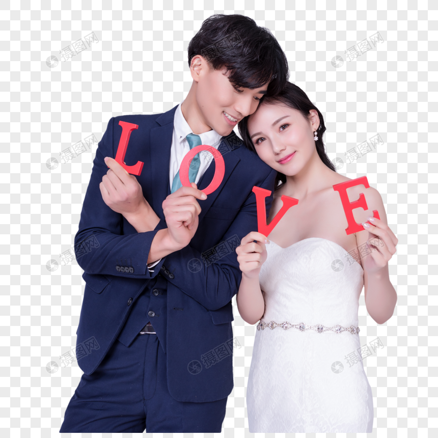 情侣婚纱手持love字母图片