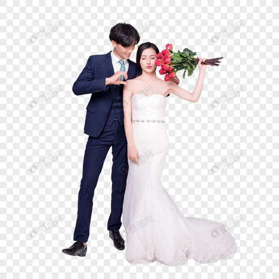 情侣婚纱手持玫瑰花图片