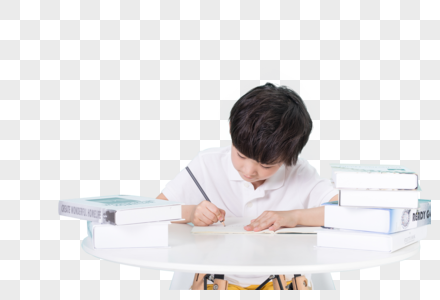 在书桌前学习的小男孩儿童教育高清图片