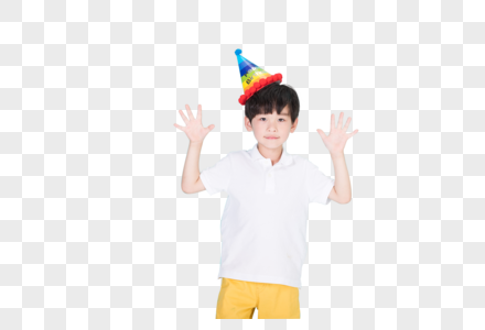 头戴生日帽的小男孩儿童童年图片