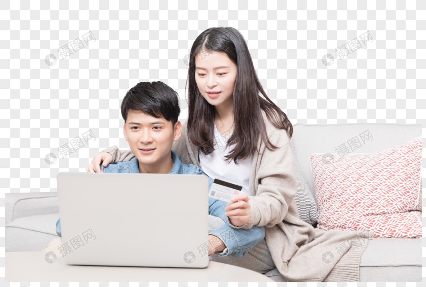 年轻情侣在客厅网购图片