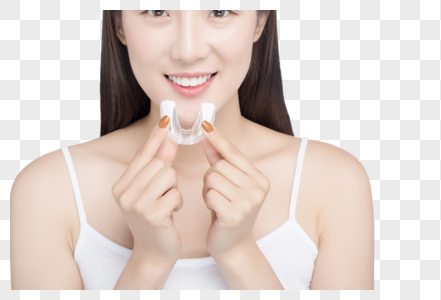 女性牙齿护理牙套图片