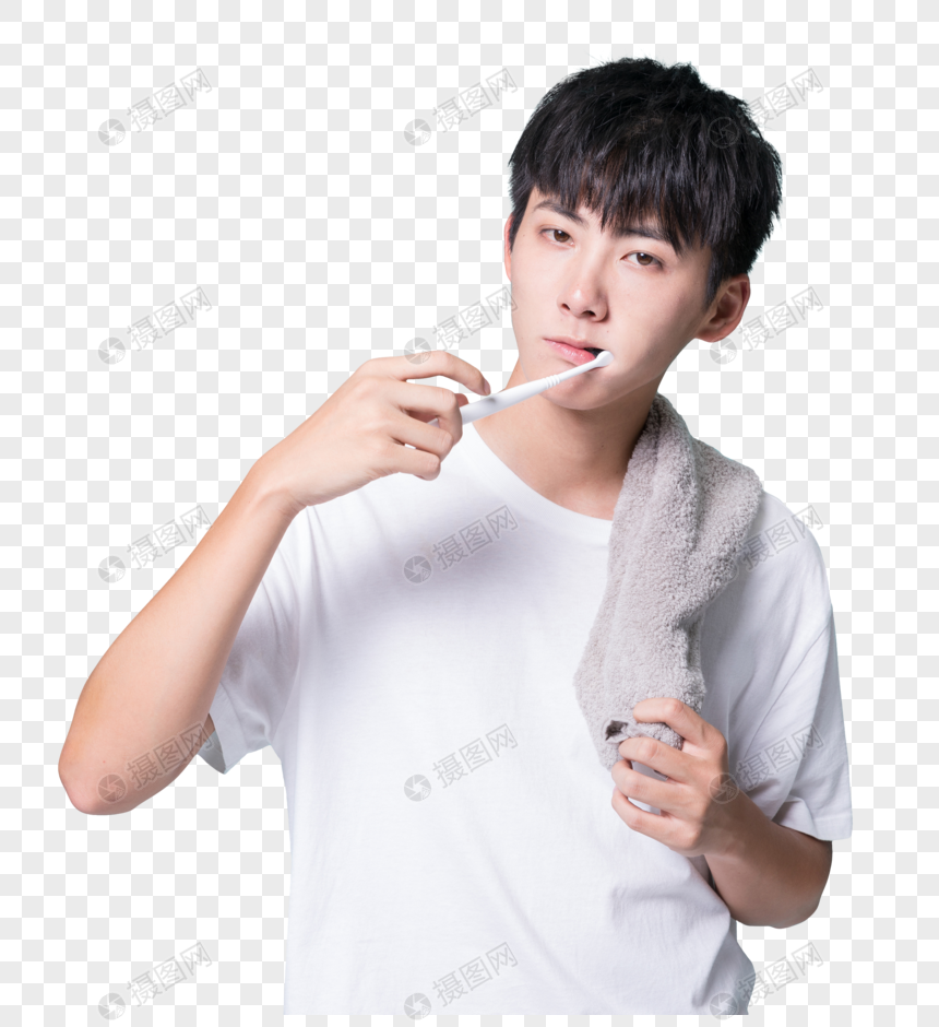 青年男性洗漱刷牙图片