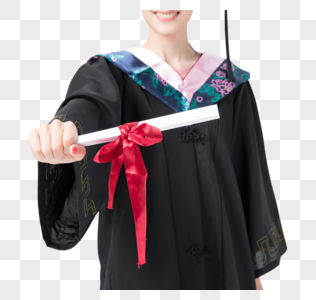 女性学士服手拿毕业证书图片
