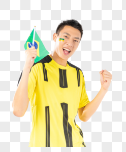 麦肯尼：我们表现有所进步但遗憾没拿到3分 新教练带来了新思路