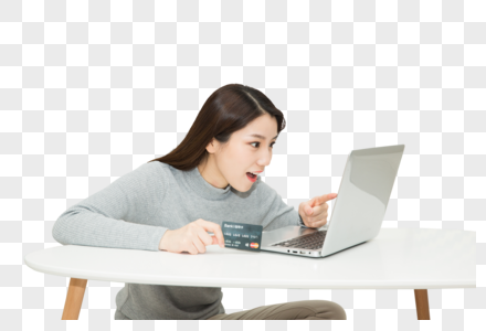 女性居家用电脑消费图片