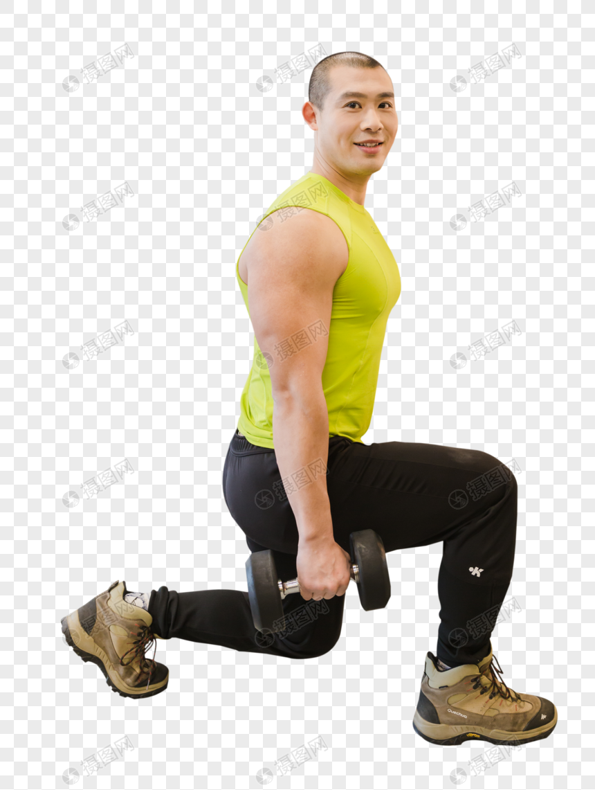 健身房强壮男人哑铃训练