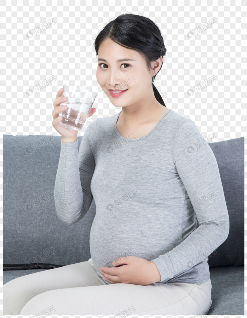 孕妇喝水正面照图片