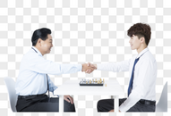 商务人士下棋图片