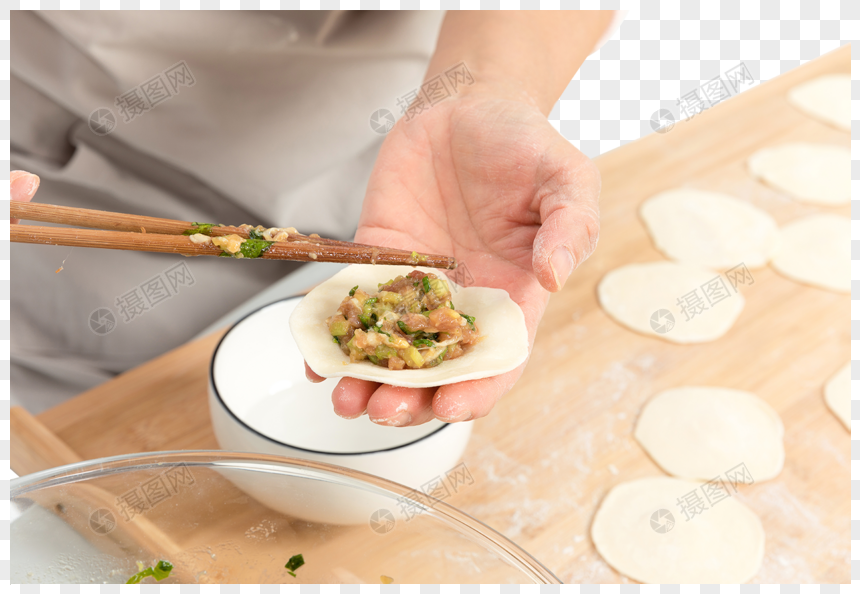 冬至包饺子