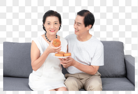 幸福一家人中秋节吃月饼高清图片