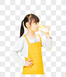 小女孩喝牛奶图片