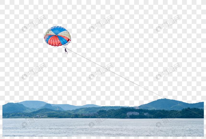 临安青山湖水上降落伞图片