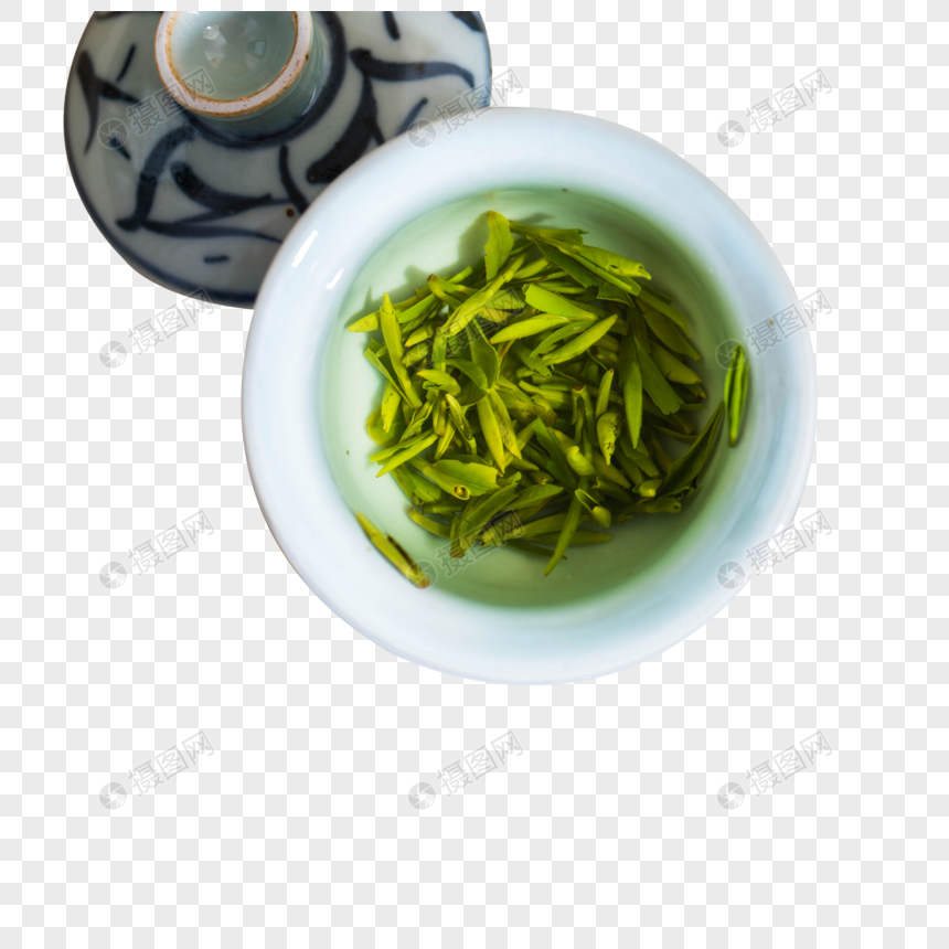 盖碗中冲泡的绿芽茶图片