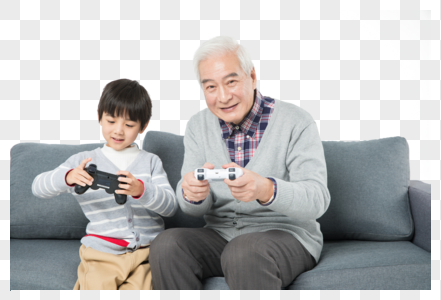 爷孙俩坐在沙发上玩游戏图片