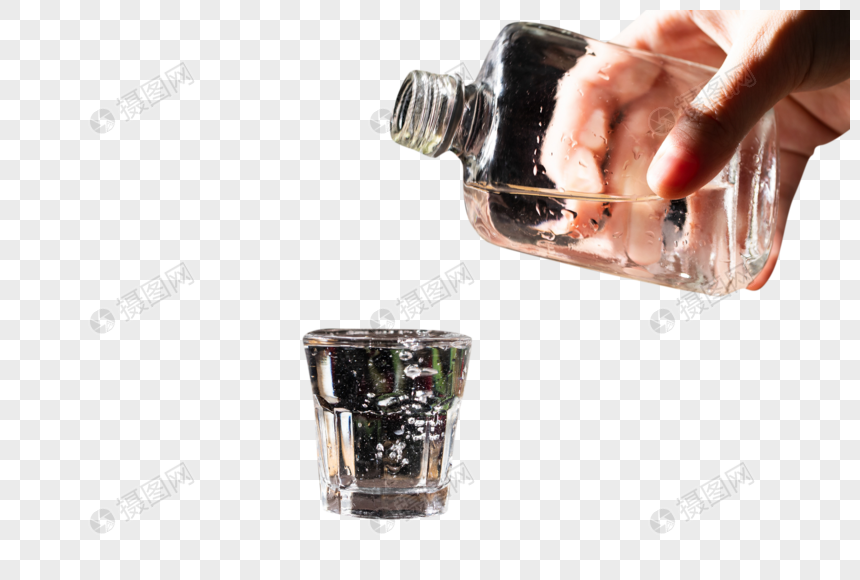 白酒倒酒