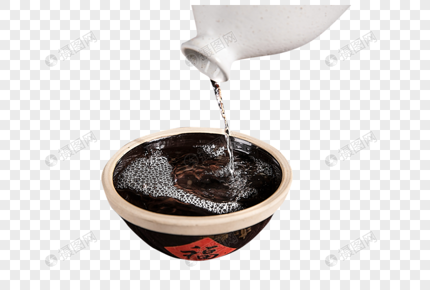 白酒倒酒