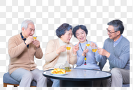 中老年人家庭聚会图片