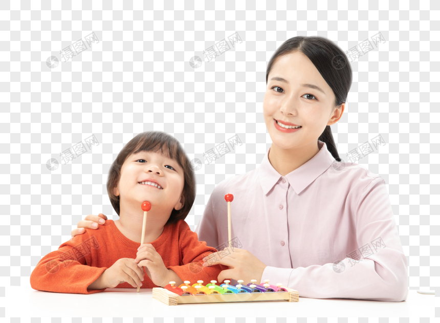 儿童幼教老师带学生玩手敲琴图片