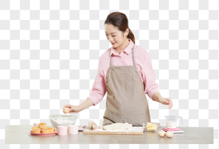 居家女性在厨房制作面包图片