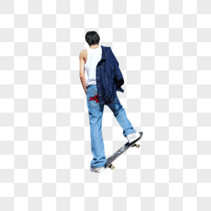 利物浦再做调整，维尔茨、罗伯逊被换下，凯尔凯兹、基耶萨登场