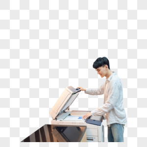 年轻职员操作打印机图片