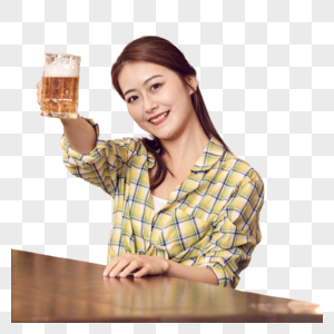 年轻美女酒吧喝啤酒图片