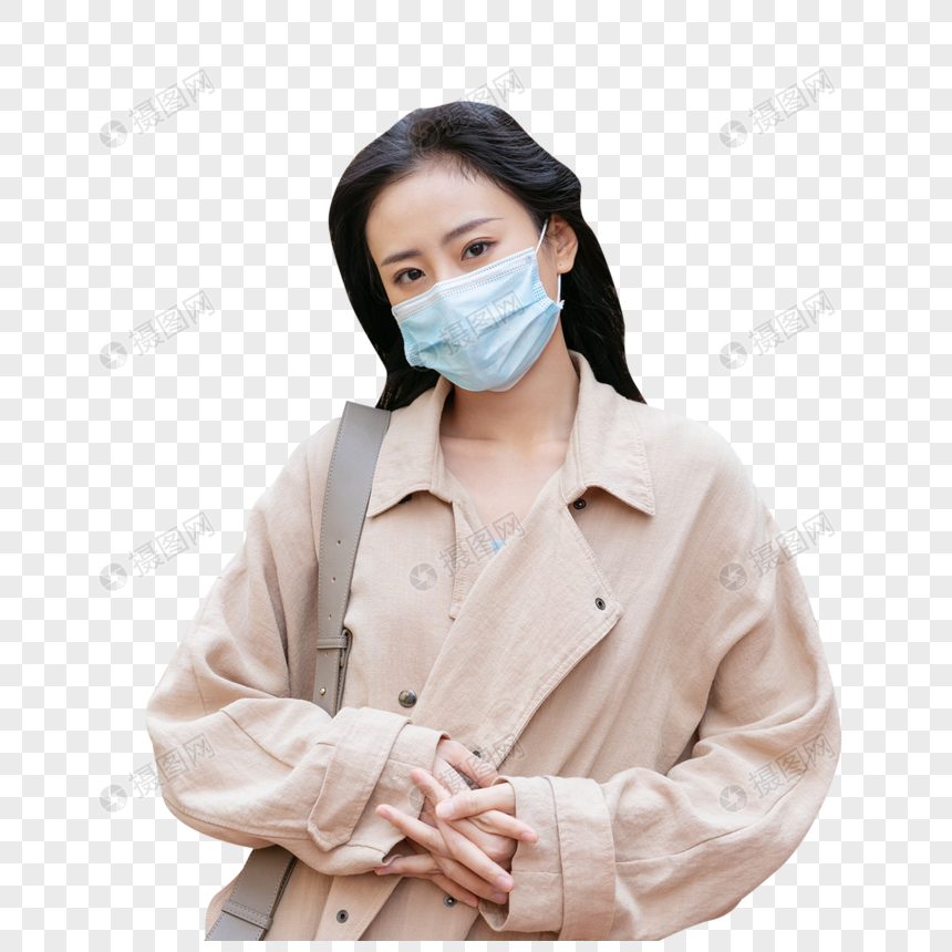戴口罩购物的青年女性