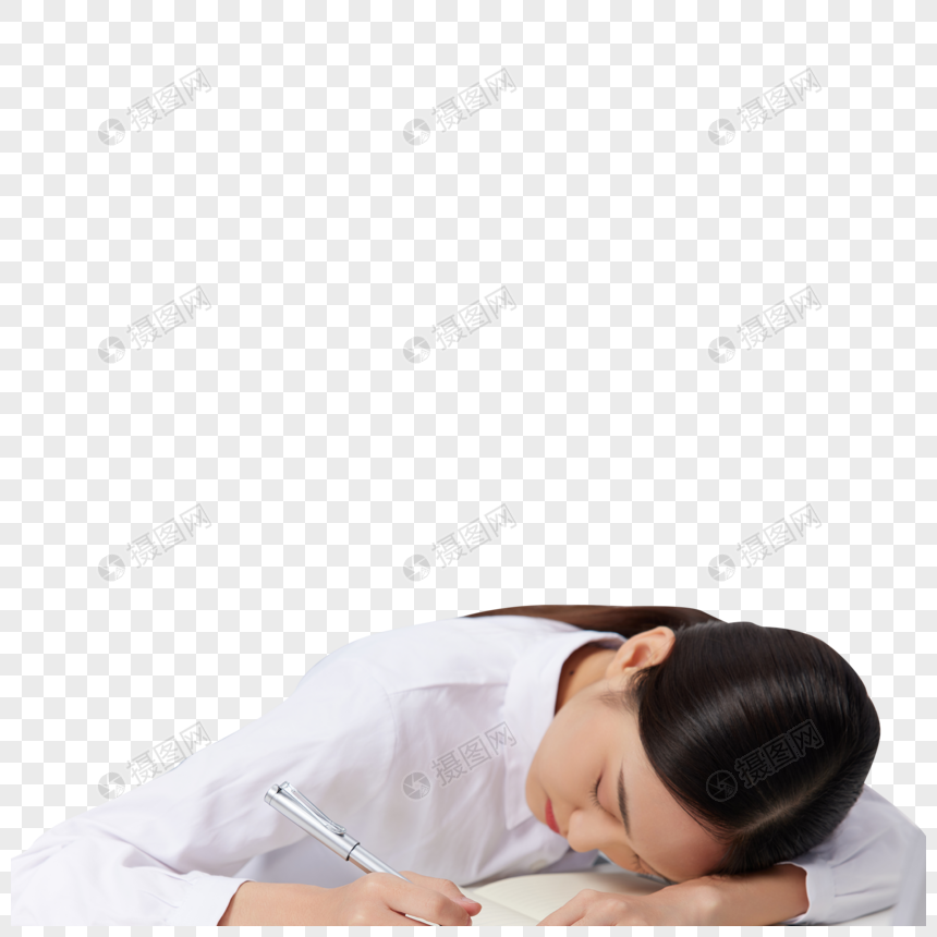 工作疲惫睡着的年轻女性图片