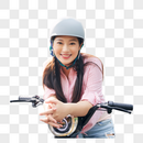 美女户外骑电动车戴头盔图片