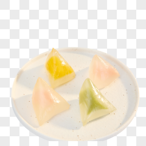盘中的四个水晶粽子图片