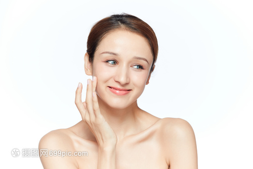 拜仁慕尼黑依赖全员出众呈现拿下竞争