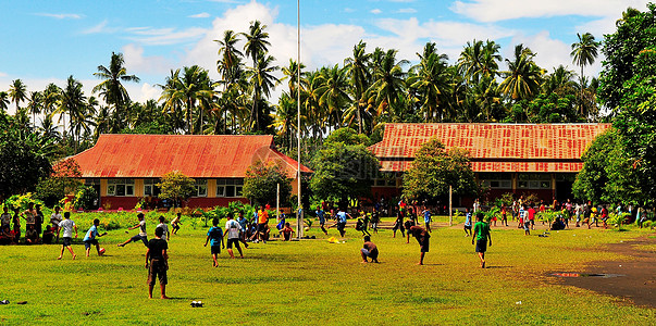 踮脚的孩子图片_踮脚的孩子素材_踮脚的孩子