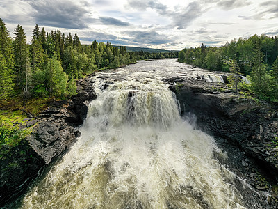 卡姆特兰西部的里斯塔法莱特瀑布被列为瑞典最美丽的瀑布之图片