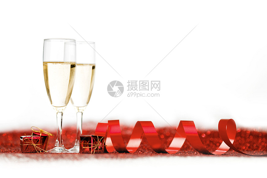 两杯香槟,红色装饰,情人节香槟红色装饰图片