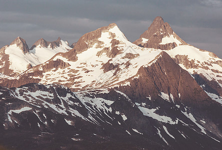 夏季加大落基山脉风景如画的山景图片