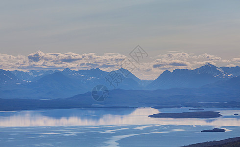 夏天阿拉斯加风景如画的山脉积雪覆盖的地块,冰川岩石峰图片