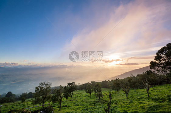 中美洲哥斯达黎加美丽的山脉景观图片